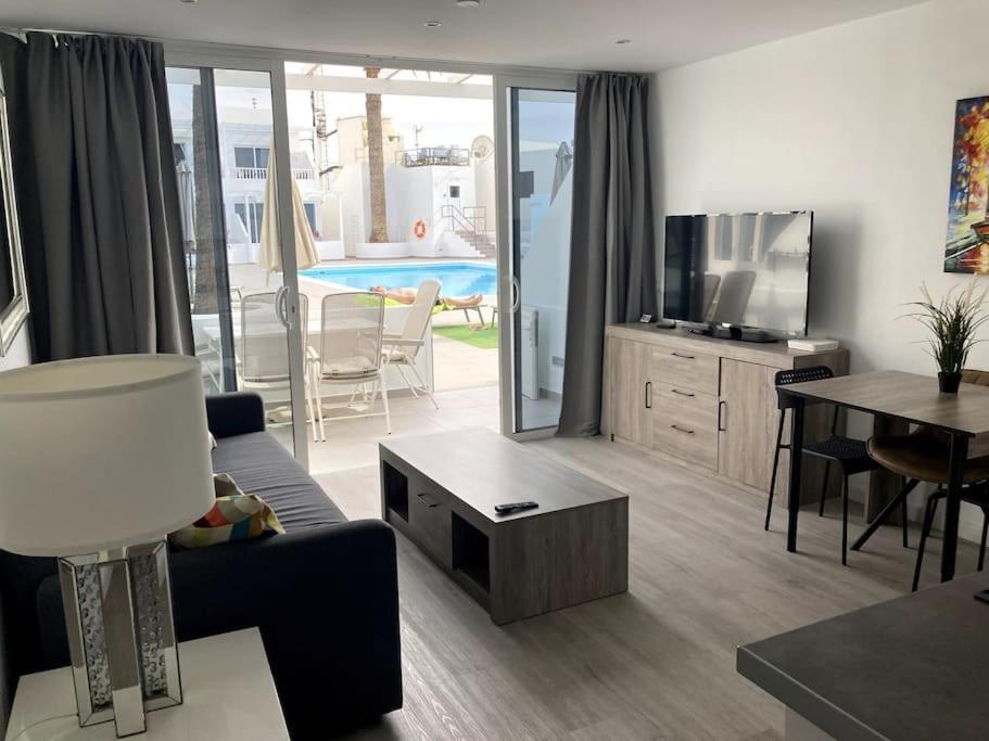 Puerto Del Carmen Airconditioned 2Bed Poolside Apt Buitenkant foto
