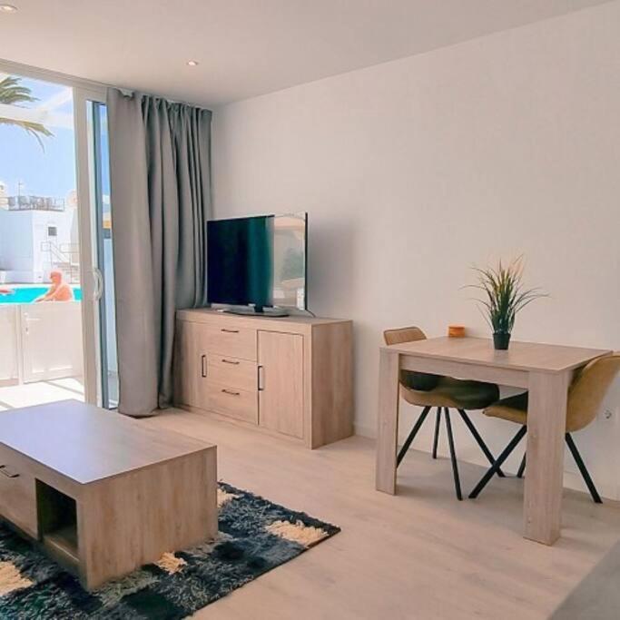 Puerto Del Carmen Airconditioned 2Bed Poolside Apt Buitenkant foto