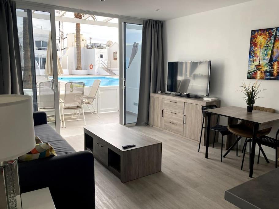 Puerto Del Carmen Airconditioned 2Bed Poolside Apt Buitenkant foto